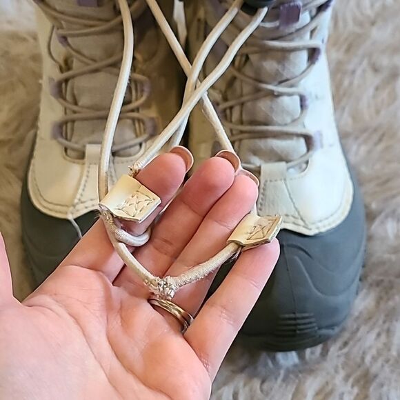 Columbia bugaboot celsius girls waterproof insulated purple, gray and white boot - Picture 10 of 11